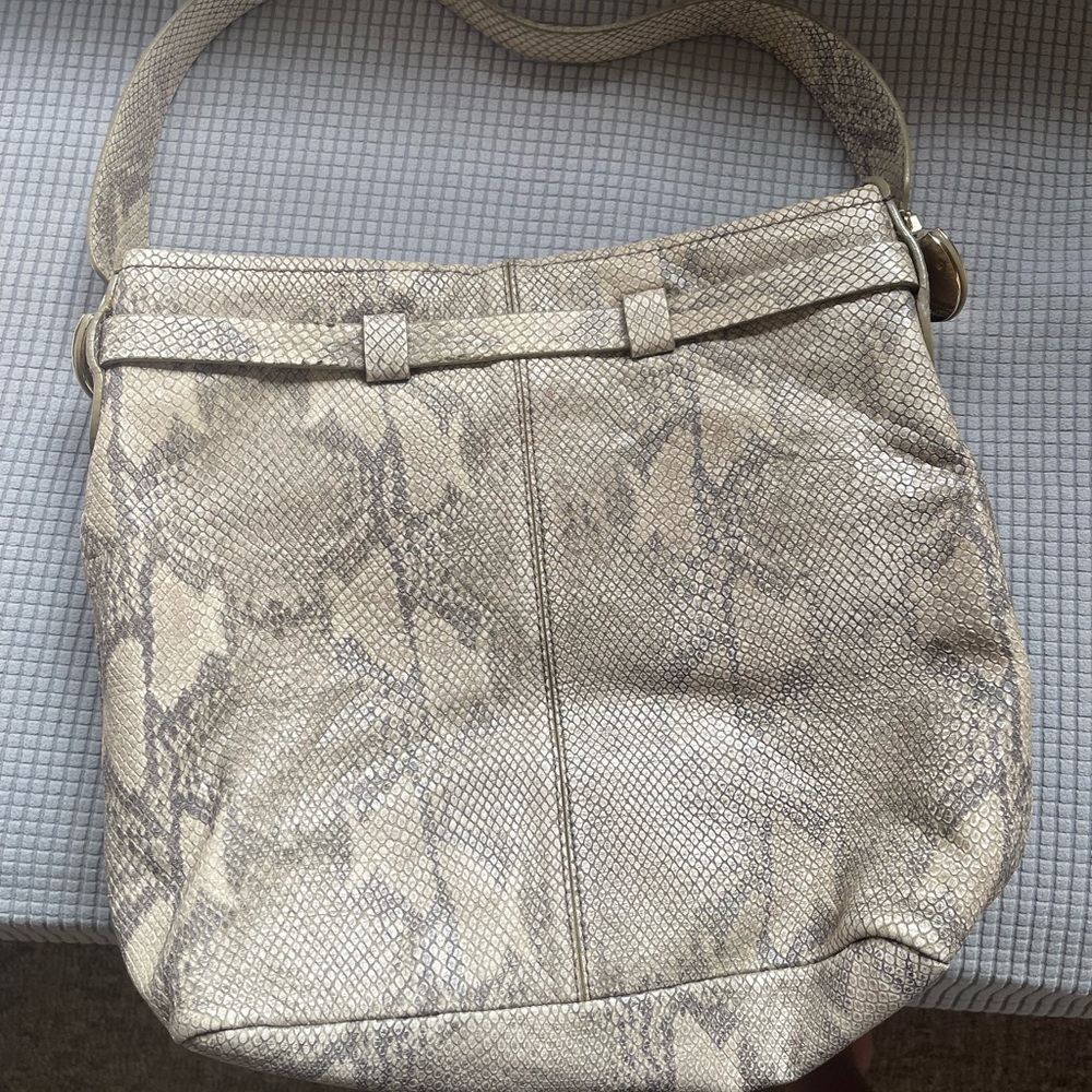 Purse - Picture 2 of 7